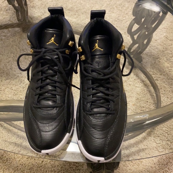 Jordan Women Air Jordan 12 Retro snakeskin SKU AO6068-007 - Picture 2 of 6